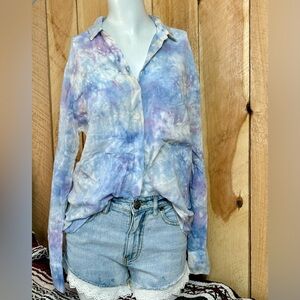 Young Fabulous & Broke Button Front Tie-Dye Blouse size XS Lavender Haze Collar